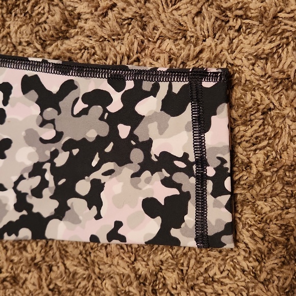 Victoria Sport Knockout Leggings - Picture 2 of 7